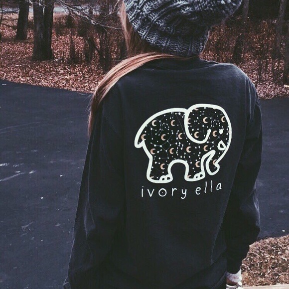 ivory ella Tops - Ivory Ella Moon Stars Constellation Longsleeve Tee
